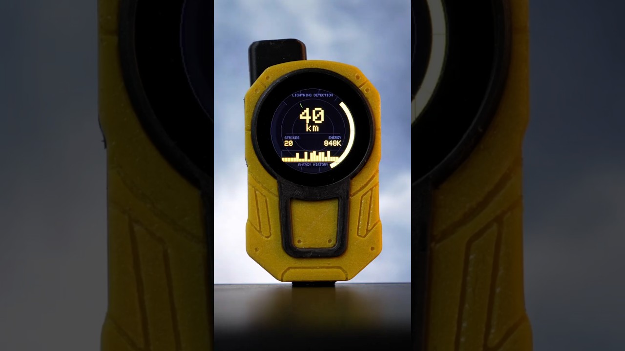 Flash Bee : Handheld Lightning Sensing and Ranging Device